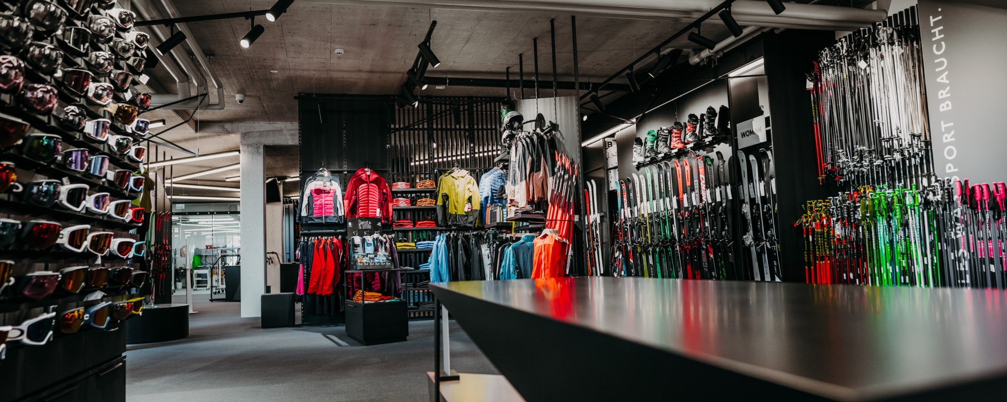 Skiequipment bei Sport Schernthaner mieten
